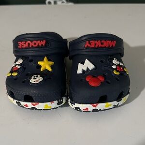 Crocs Mickey Mouse Toddler classic clog - Navy EUC Sz 5